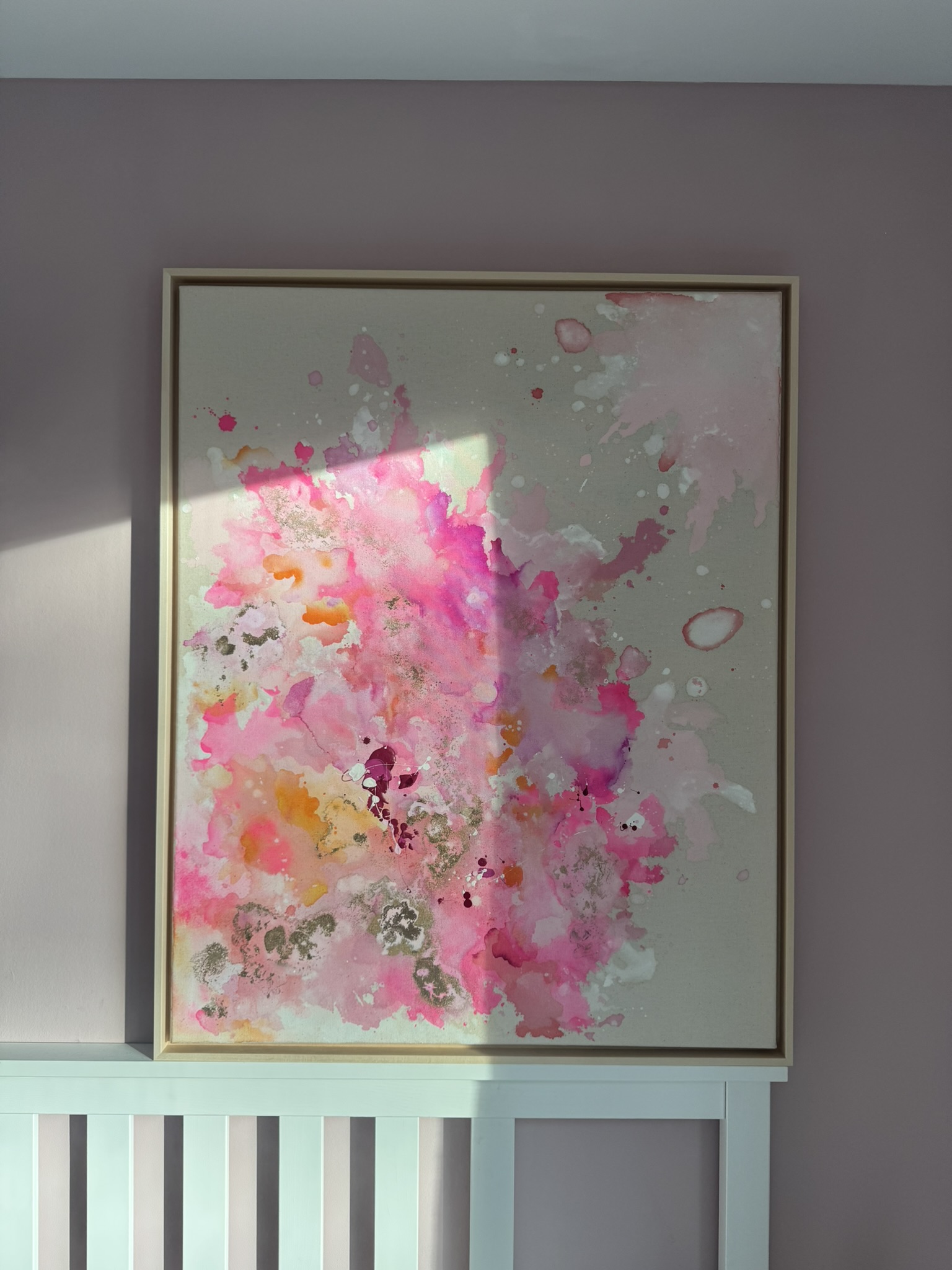 Bloom, 2026, Acryl und Gold auf roher Baumwollleinwand